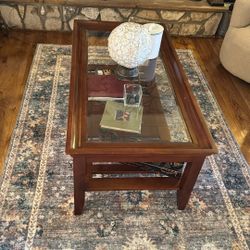 Coffee Table and 2 sides 