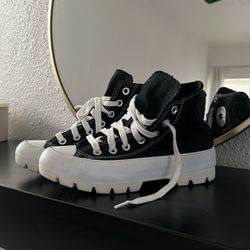 Women’s Converse Size 5.5w