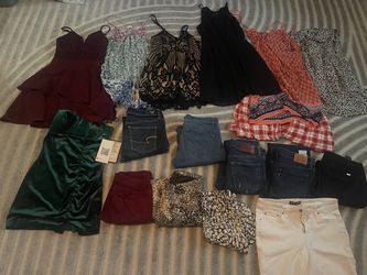 Ladies clothes (pending)