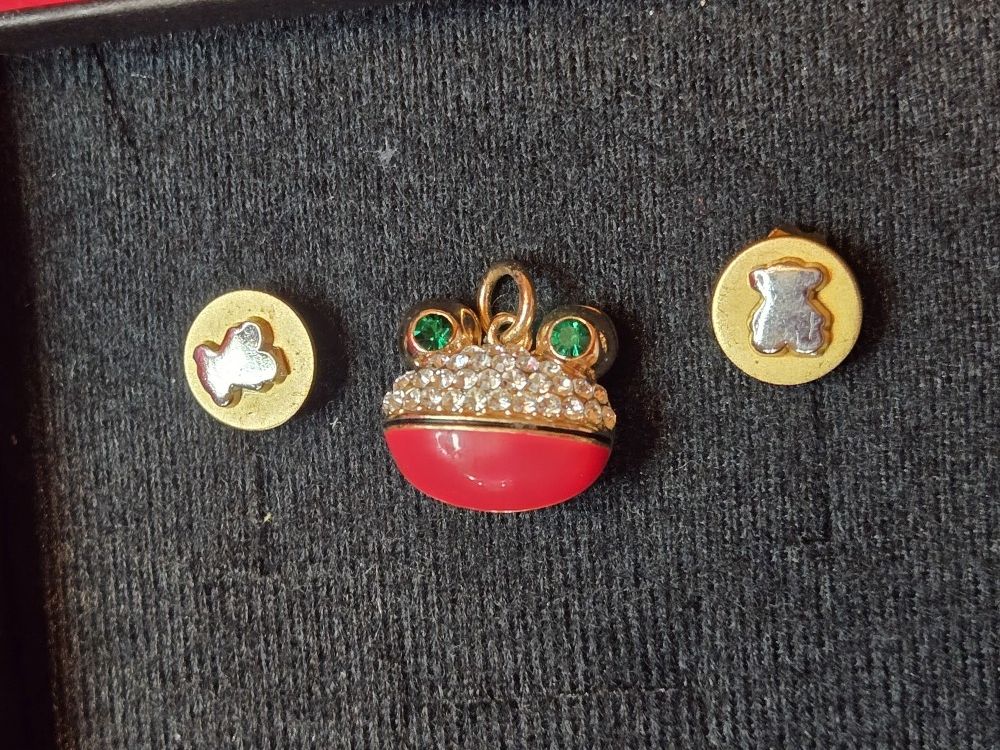 Red Frog Pendant And Earrings