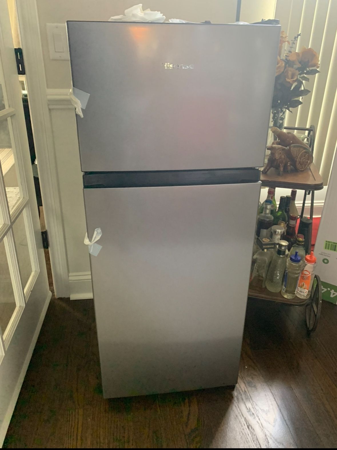 *Like New* Hisense 4.4 Cu Ft Double Door Compact Refrigerator & Freezer