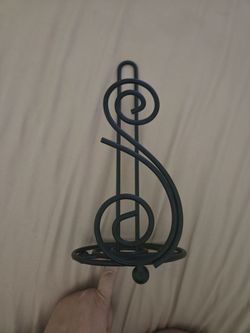 Paper towel roll holder