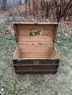 antique steamer trunk