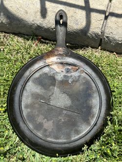 Gatemarked Cast Iron Flat Skillet 