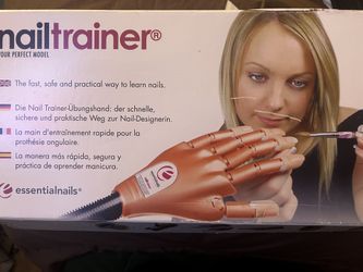 Pink nail trainer for safe and practical nail learning