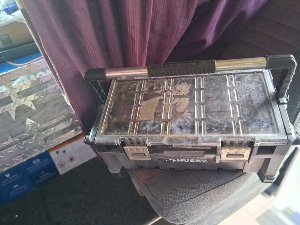 Husky Heavy Duty Tool Box
