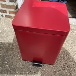 Garbage Cans 