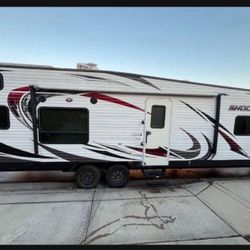 2015 27ft Forest River Shockwave Toy Hauler