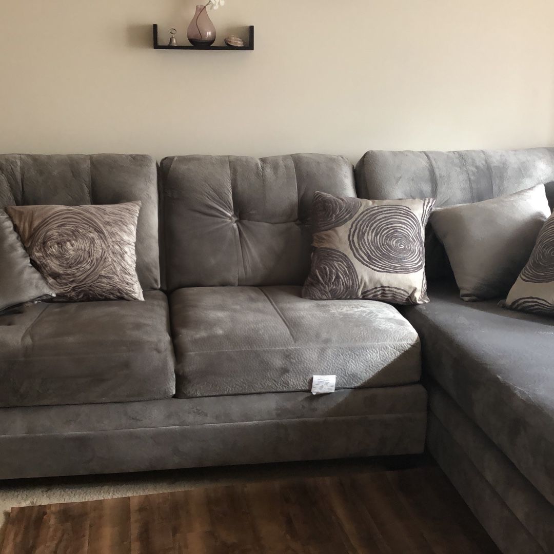 Grey Sofa With Ottoman 
