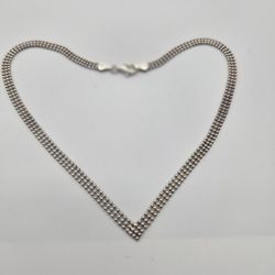 Vtg ITALY 925 Silver V- Shape Necklace