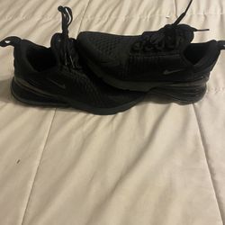 Nike Air Max 270 Triple Black