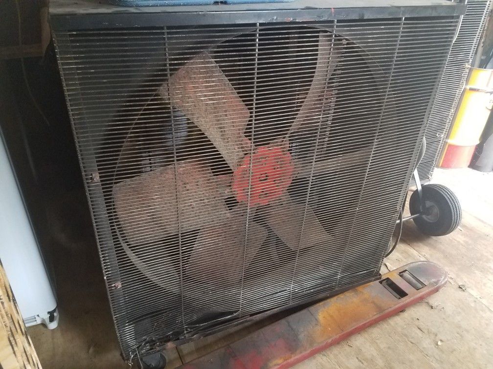 Dayton Box Air Mover Fan