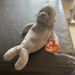 Slippery the seal