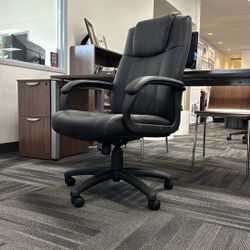 Pentara High Back Leather Office Chair