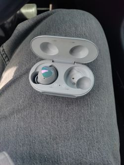 Samsung Galaxy Earbuds With Case 