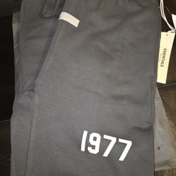 1977 Sweats