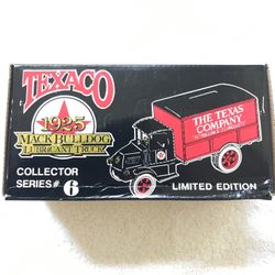 1925 Texaco Mack Bulldog Lubricant Truck Die Cast Bank
