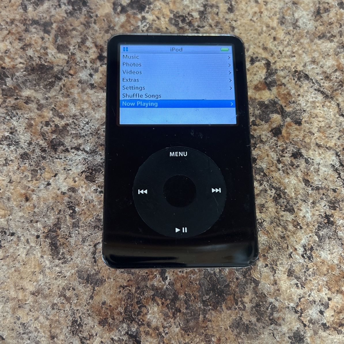 Apple iPod 5th Gen Generation A1136 30GB Black for Sale in Kearny