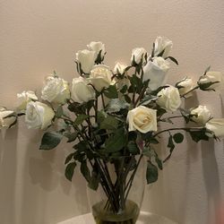 1 Dozen Silk Roses In Vase