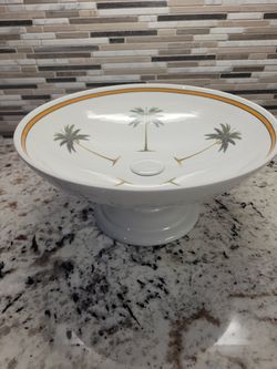 Tommy Bahama dinnerware