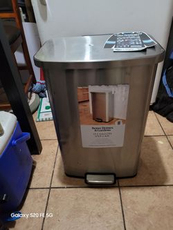 new, unused trash can.