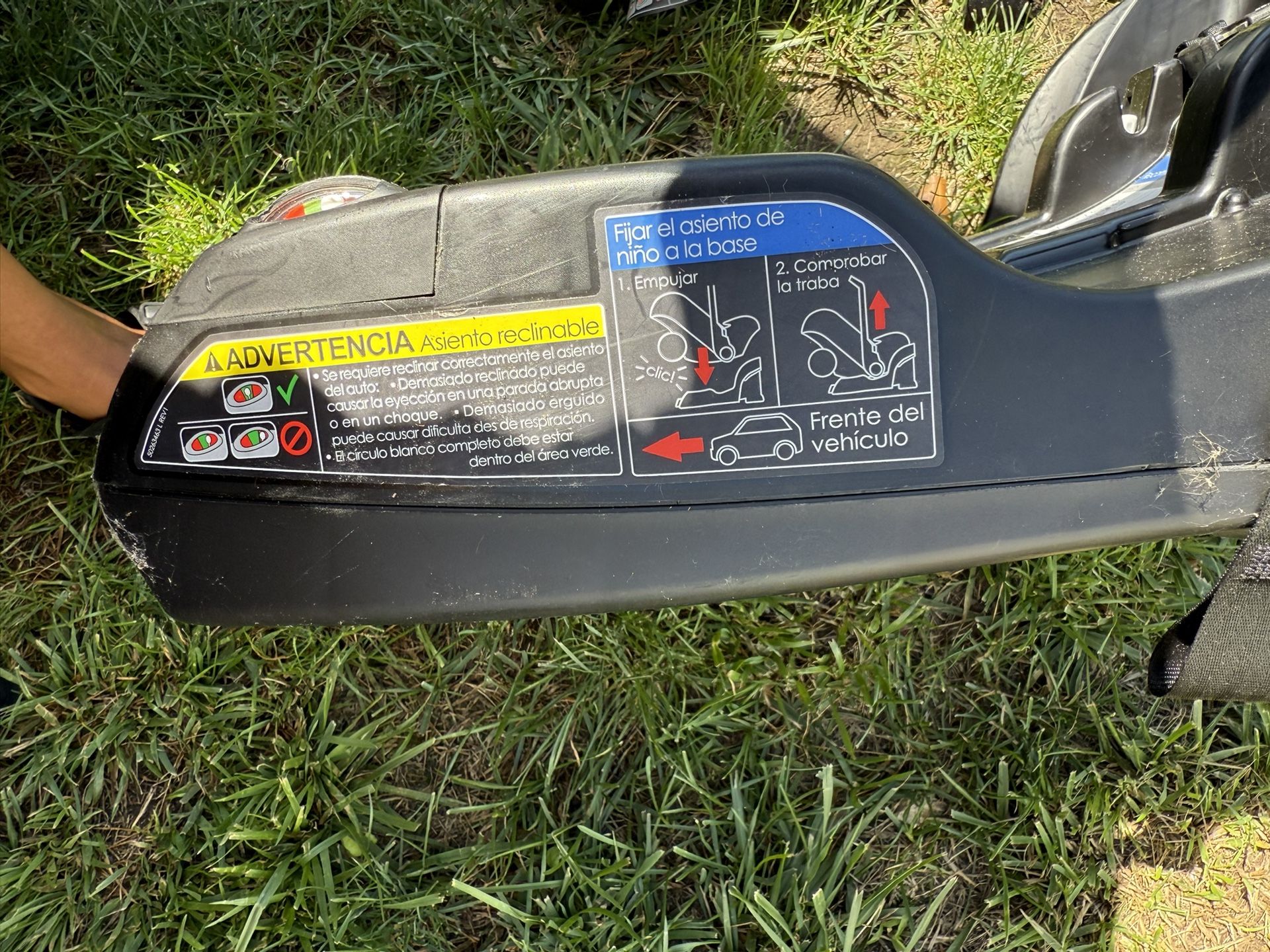 2 Doona car Seat Bases