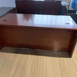 Executive Wood Desk Shell Cherry 36x72”