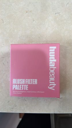 Huda Beauty Blush Filter Palette