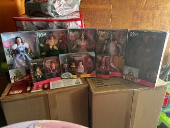 Lot of Wizard Of Oz Collectible Barbies