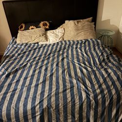 Queen Size Bed 