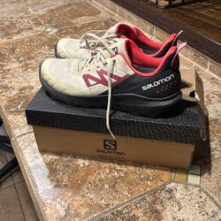 Saloman Tennis Shoes… Men’s Size 12.5