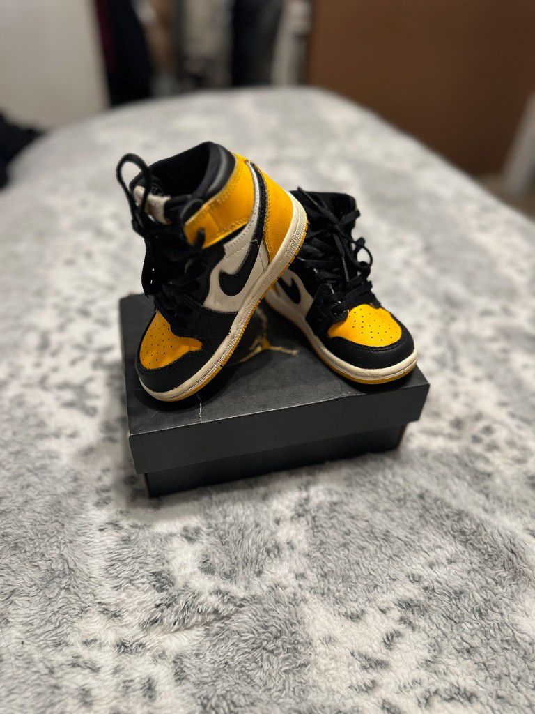 Nike Jordan 1 Retro High OG Size 8c