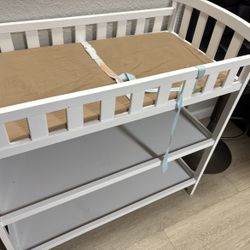 Diaper Changing Organizing Station 