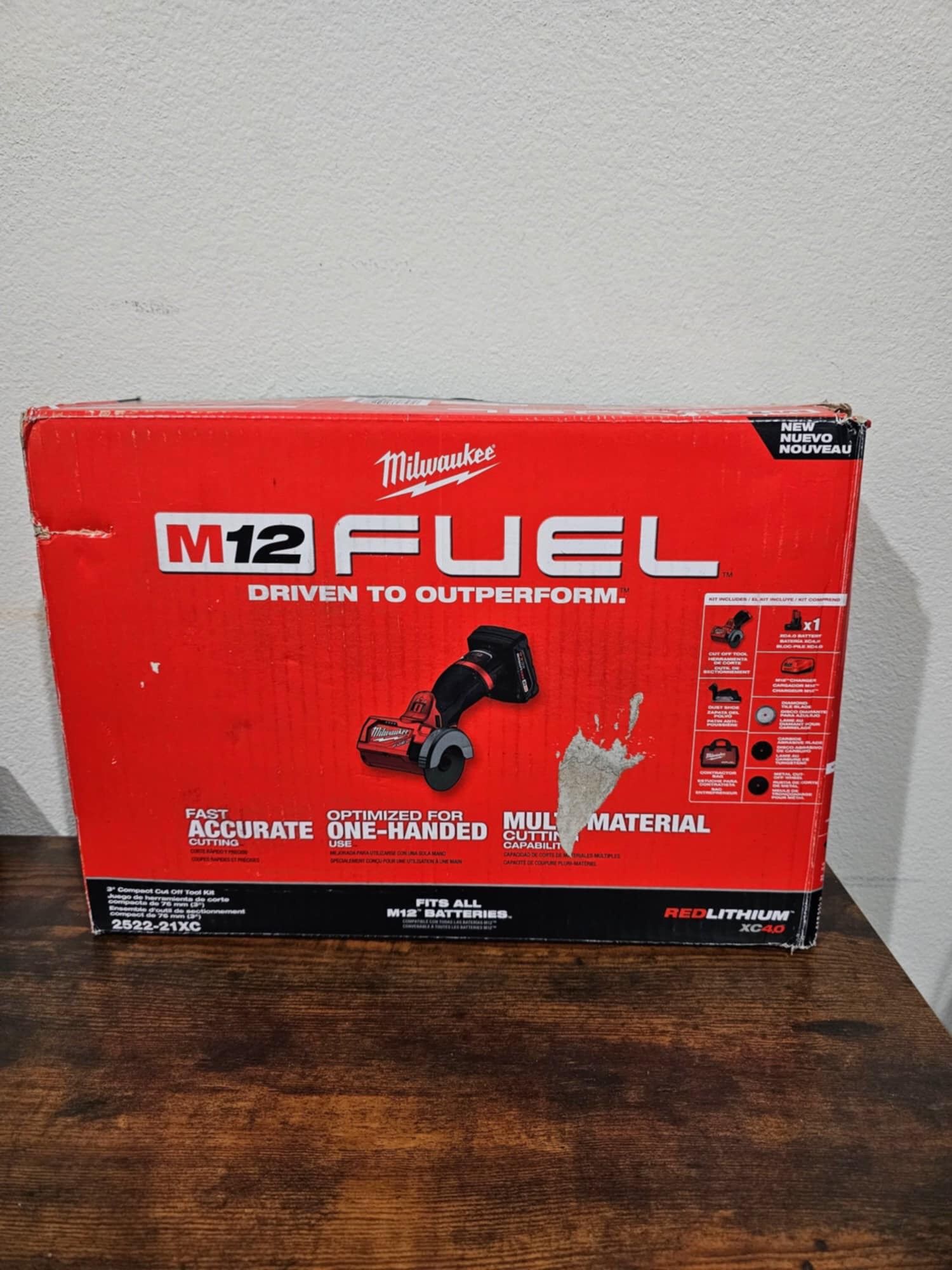 MILWAUKEE M12 FUEL 3” COMPACT CUTT OFF TOOL KIT