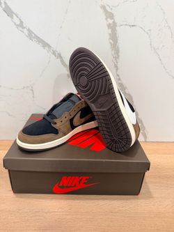 Jordan 1 low Travis Scott