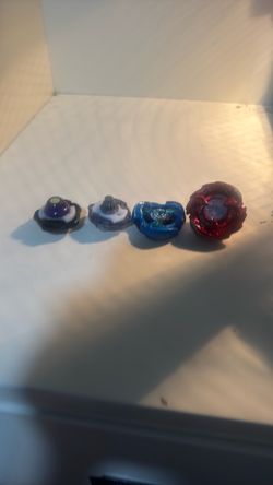 Tyrano beat and blue hells hammer and 470 low flat beyblade X