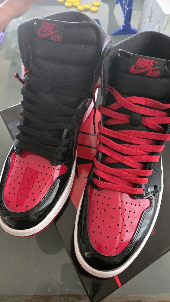 Air Jordan 1 Retro OG Patent BRED