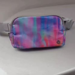 Lulu sports waist bag
