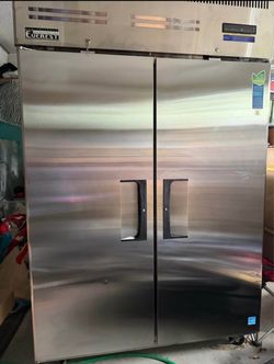 Everest Commercial 2-Door Stainless Steel Refrigerator