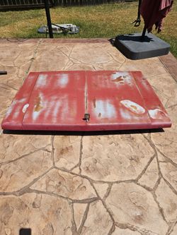 Original 1985  c10 chevy patina nice finish hood