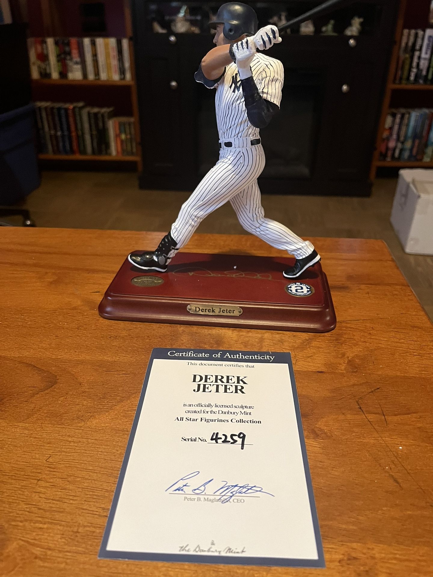 New York Yankees Derek Jeter Figurine