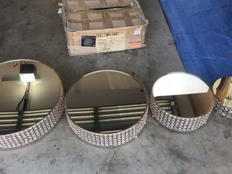 Cakes Stand Round  Set Of 4 With Mirror