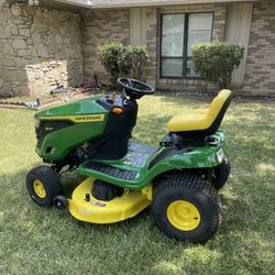 S100 42 in. 17.5 HP Gas Hydrostatic Riding Lawn Tractor