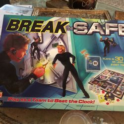Game break the safe board game ages 8+