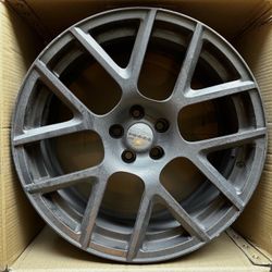 Car Rims / No Tires 