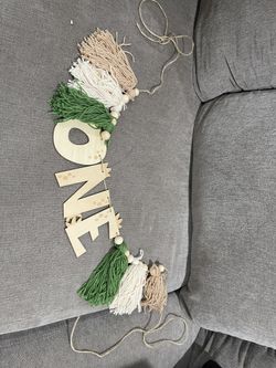 Baby’s First Birthday High Chair Decor
