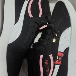 PUMA HELLO KITTY SNEAKERS SIZE 7.5