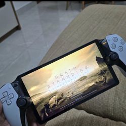 PlayStation Portal (white)