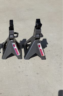 Jack stands