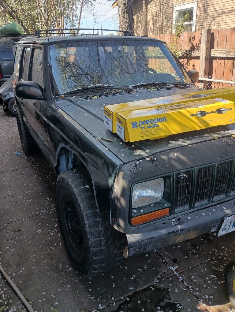 2000 Jeep Cherokee Sport  XJ 